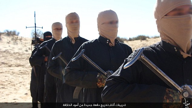 مخوف‌ترین اردوگاه آموزش تروریست داعش در شبه جزیره سینا + تصاویر