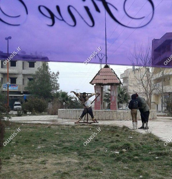 به صلیب کشیدن شیوه نوین اعدام داعشی+ عکس