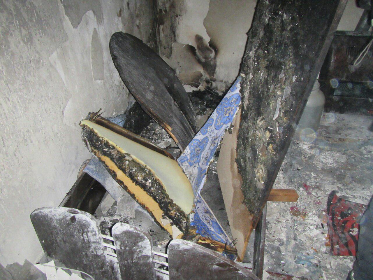 کاغذ نیمه سوخته خانه را به آتش کشید+ تصاویر