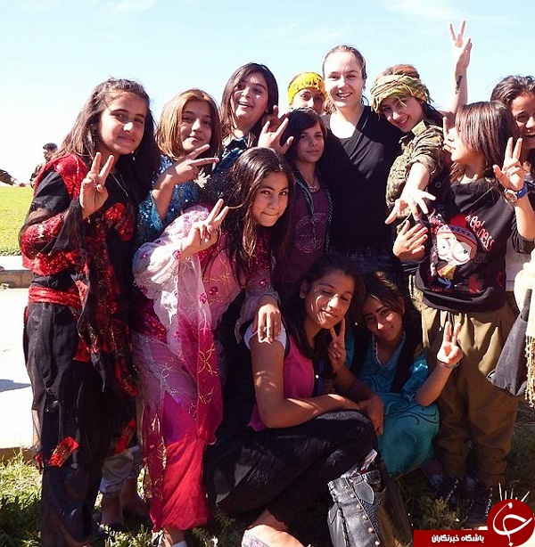 دختر انگلستانی در خط مقدم مبارزه با داعش +تصاویر