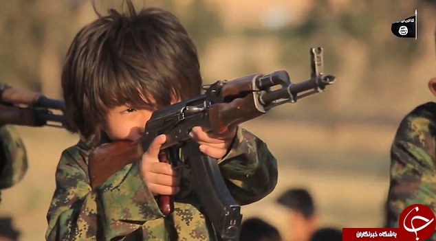 کمپ آموزشی داعش برای کودکان آسیایی+تصاویر