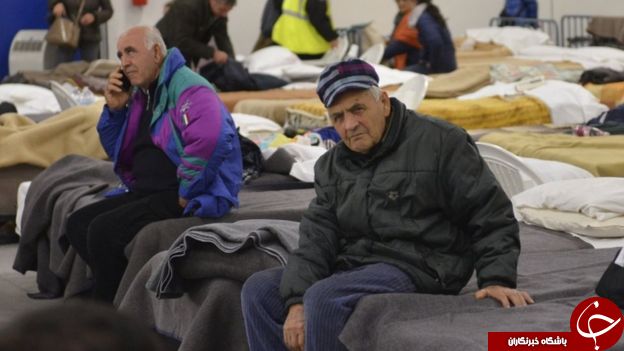زلزله ایتالیا؛ هزاران نفر شب را در اقامتگاه های موقتی گذراندند+ تصاویر