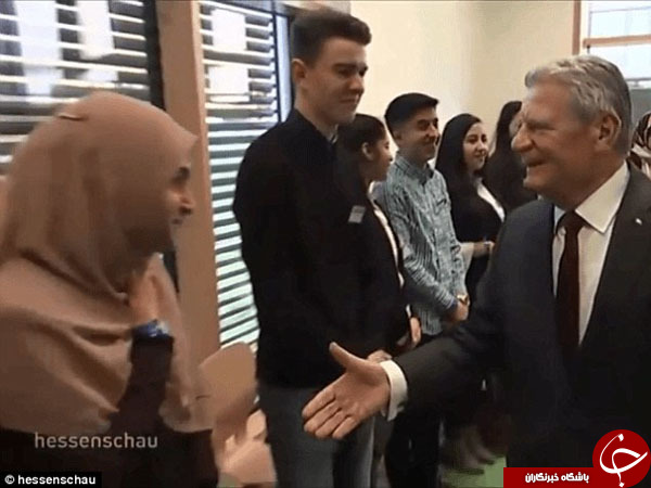 امتناع دختر مسلمان از دست دادن با رئیس جمهور آلمان+ تصاویر
