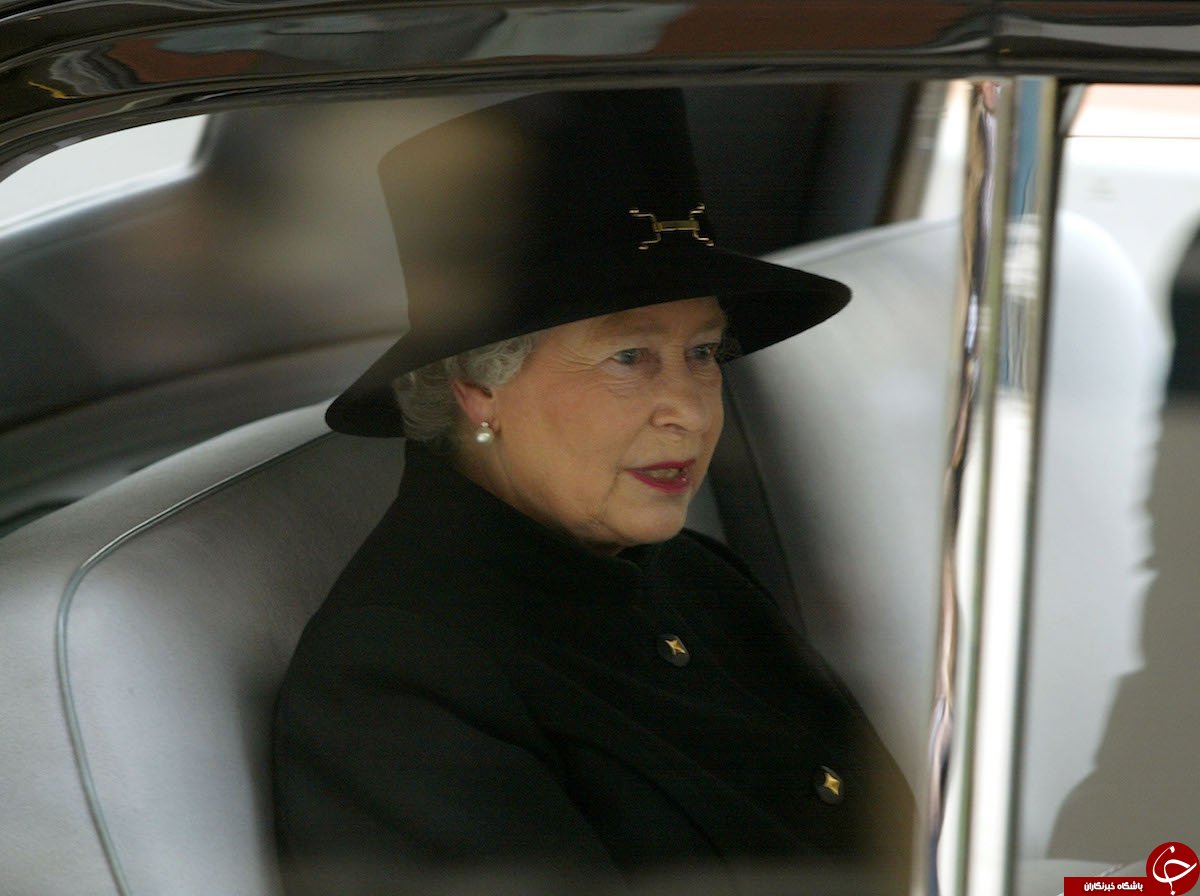 ملکه انگلیس هرگز بدون این وسایل سفر نمی‌کند+ تصاویر